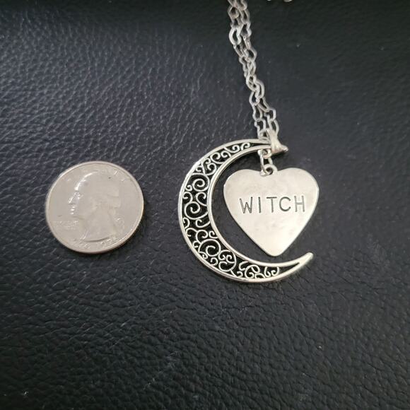 Witchy filigree crescent moon and heart necklace with heart link chain - Picture 3 of 3
